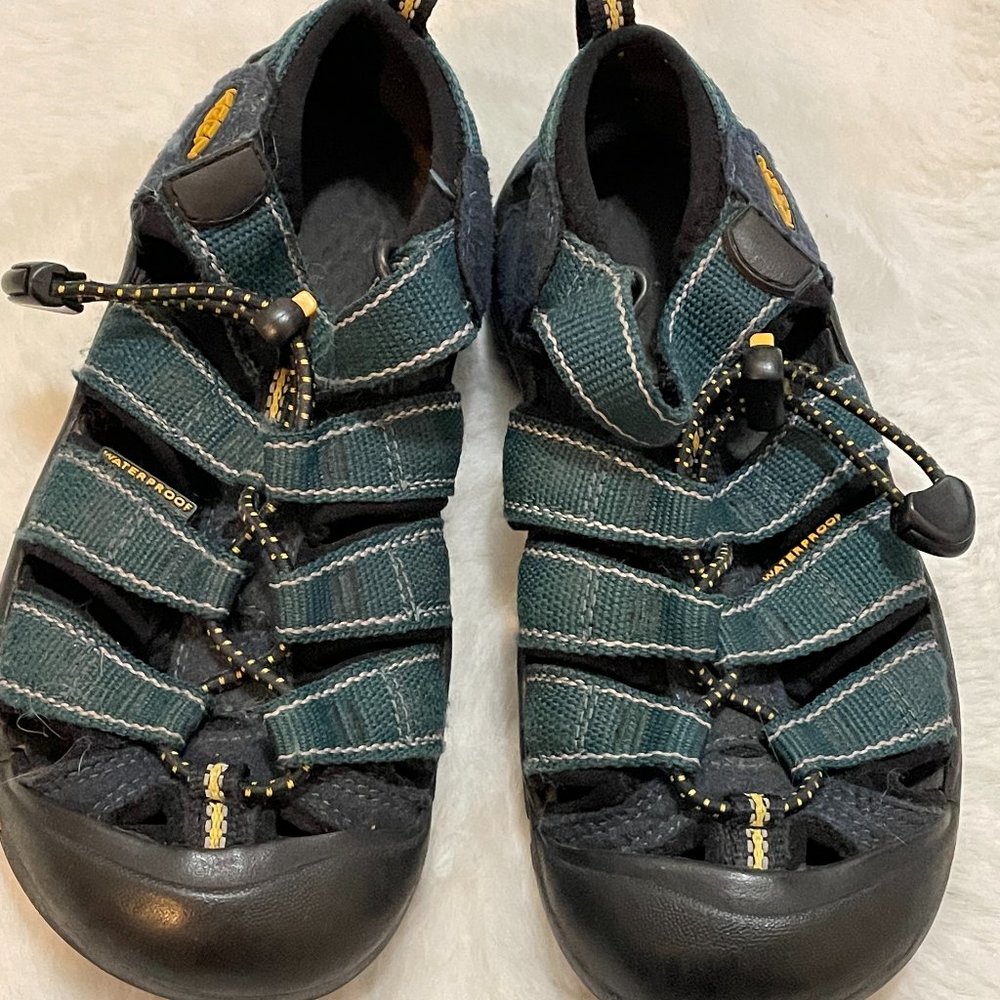 Keen shoes